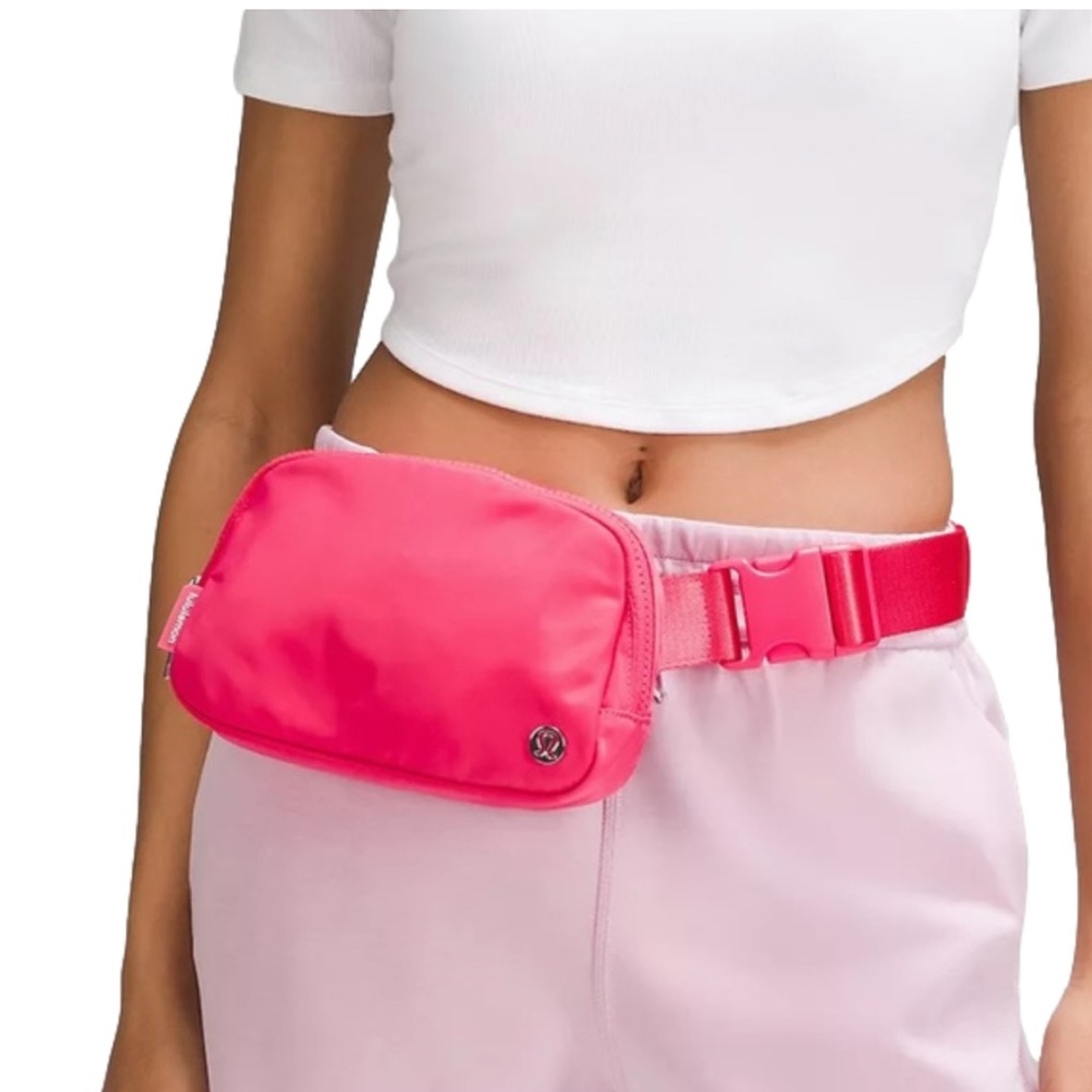 Lululemon Everywhere Belt Bag in Lip Gloss Pink